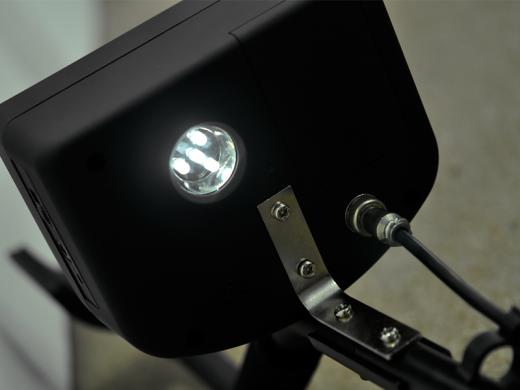 METAL DETECTOR CON SCHERMO LCD E REGOLAZIONE SENSIBILITA
