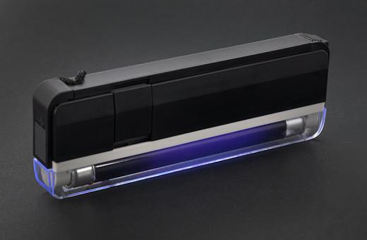 LUCE UV FORENSE