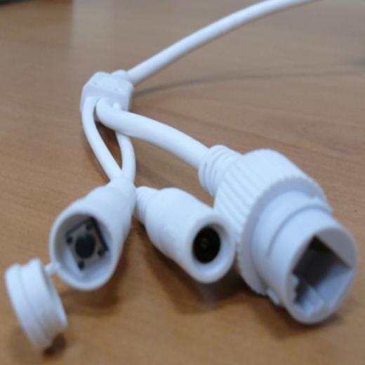 TELECAMERA IP E WIFI AD ALTA RISOLUZIONE SUPPORTO SD GESTIBILE DA CELLULARE APP