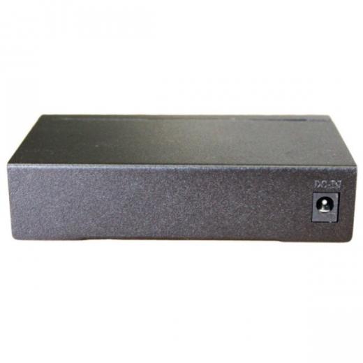 SWITCH DESKTOP 6 PORTE RJ45 PLUG E PLAY  SWITCH 4 POE  ZERO CONFIGURAZIONI