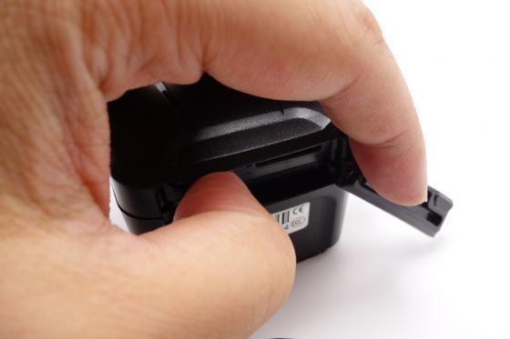 Localizzatore GPS Magnetico Impermeabile con Sensore di Distacco e Batteria a Lunga Durata 20A - Ideale per la Sicurezza di Veicoli e Valori Senza Installazione